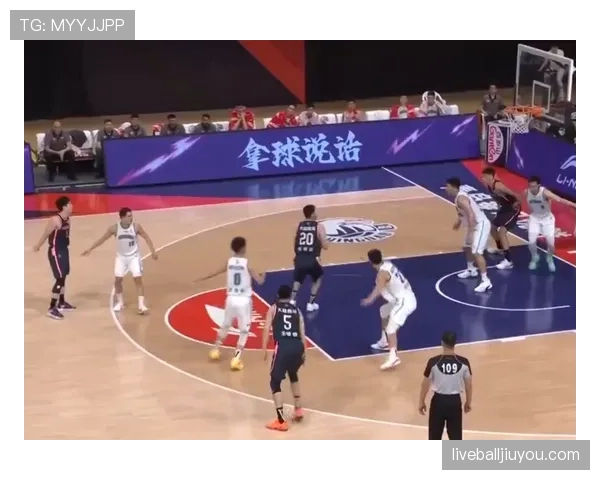 全面解析篮球三分线规则中踩线投篮是否算作有效得分判定标准 全面解析篮球三分线规则中踩线投篮是否算作有效得分判定标准